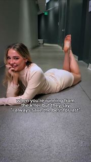 Madelyn Cline feet photo thumbnail