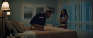 Madelyn Cline feet photo thumbnail