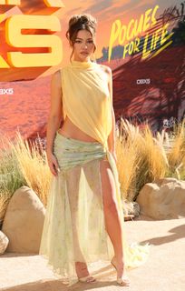 Madelyn Cline feet photo 18