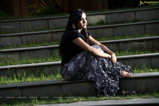 Madhavi Latha feet photo 13