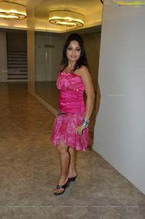 Madhavi Latha feet photo 2
