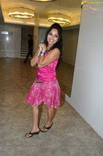 Madhavi Latha feet photo 19