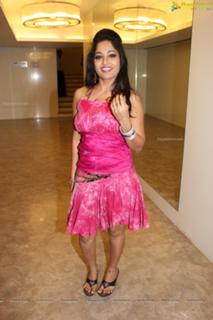 Madhavi Latha feet photo 15