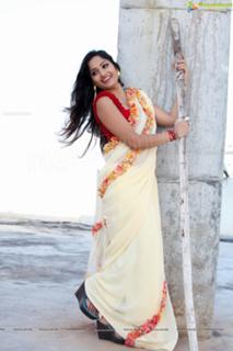 Madhavi Latha feet photo 10