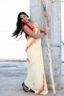 Madhavi Latha feet photo 7