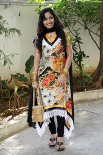 Madhavi Latha feet photo 5