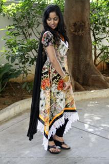 Madhavi Latha feet photo 15