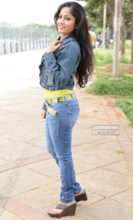 Madhavi Latha feet photo 10