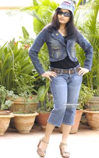 Madhavi Latha feet photo 12