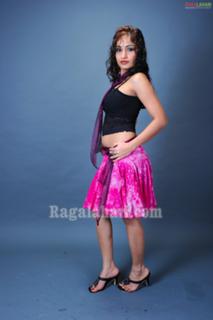Madhavi Latha feet photo 7