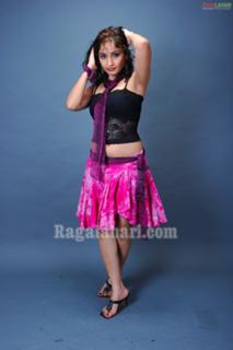 Madhavi Latha feet photo 5
