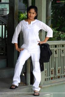 Madhavi Latha feet photo 14