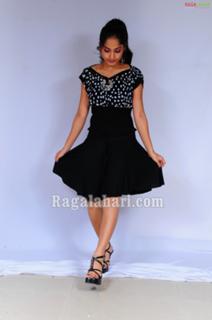 Madhavi Latha feet photo 9