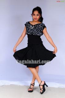 Madhavi Latha feet photo 5