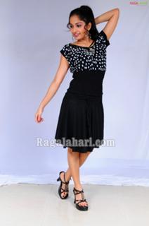 Madhavi Latha feet photo 4