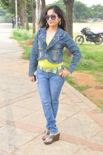 Madhavi Latha feet photo 15