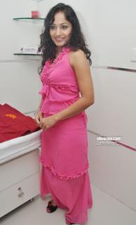 Madhavi Latha feet photo 3