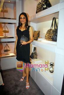 Madhoo feet photo 1