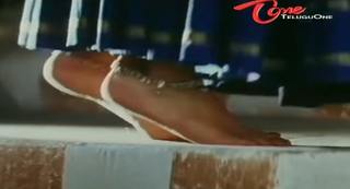 Madhoo feet photo 19