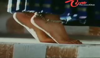 Madhoo feet photo 18