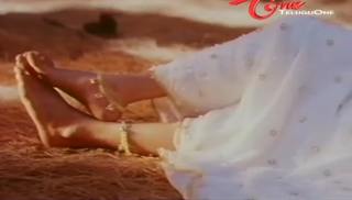 Madhoo feet photo 15