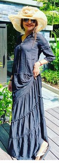 Madhoo feet photo 14