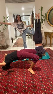Madhoo feet photo 16