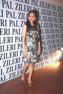 Madhoo feet photo 20