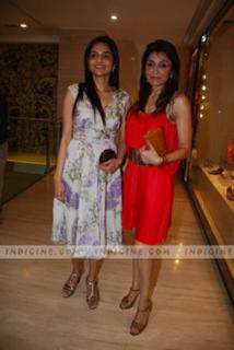 Madhoo feet photo 12