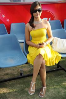 Madhu Shalini feet photo 8