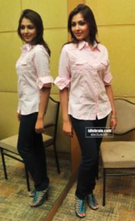 Madhu Shalini feet photo 7