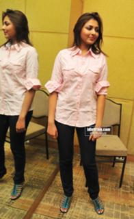 Madhu Shalini feet photo 3