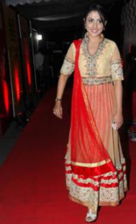 Madhu Shalini feet photo 17
