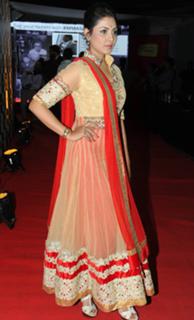 Madhu Shalini feet photo 16