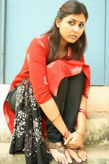 Madhu Shalini feet photo 5