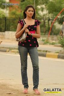 Madhu Shalini feet photo 2