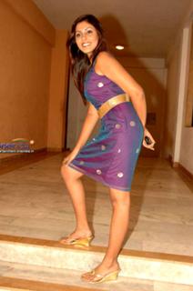 Madhu Shalini feet photo 12