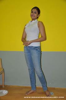 Madhu Shalini feet photo 2