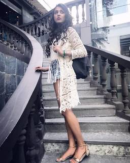 Madhu Shalini feet photo 4