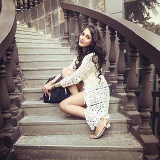 Madhu Shalini feet photo 3