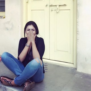 Madhu Shalini feet photo 2