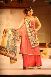 Madhu Shalini feet photo 9