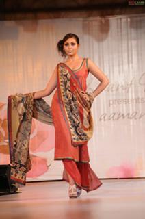 Madhu Shalini feet photo 11