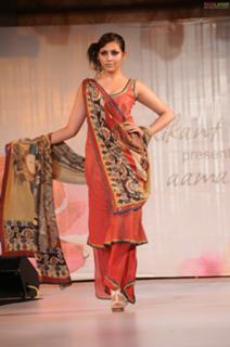 Madhu Shalini feet photo 10