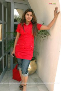 Madhu Sharma feet photo 3
