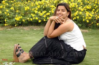 Madhu Sharma feet photo 19