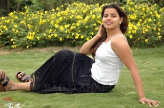 Madhu Sharma feet photo 15