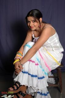 Madhu Sharma feet photo 4