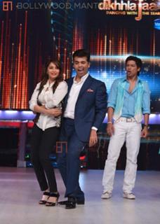 Madhuri Dixit feet photo thumbnail