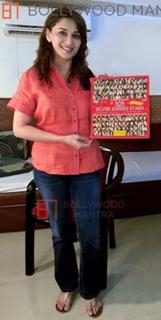 Madhuri Dixit feet photo thumbnail